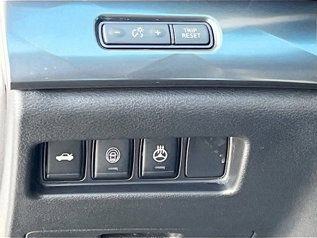 Used 2023 Nissan Maxima SR w/ Sport Mat Group image 10