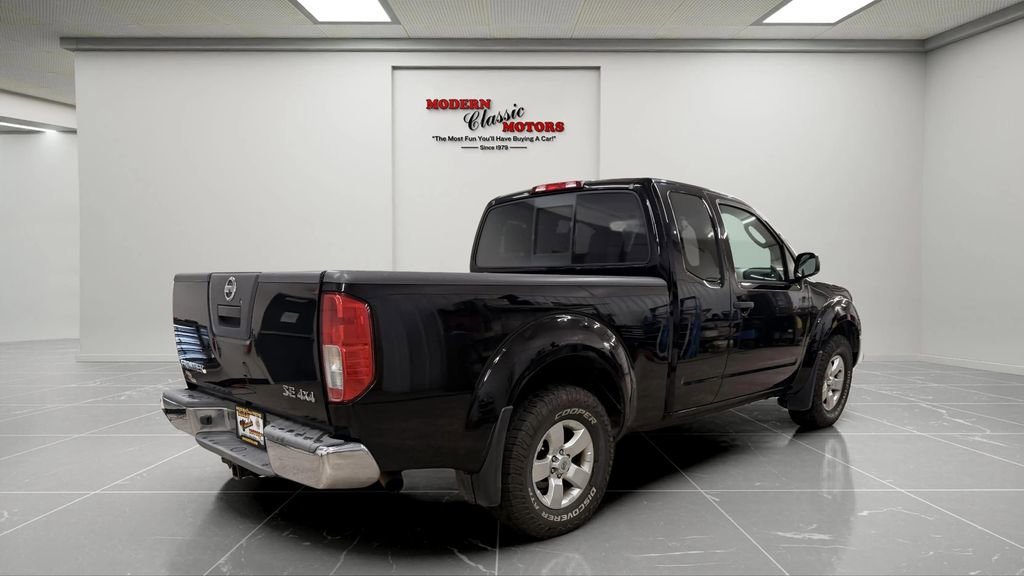 Used 2010 Nissan Frontier SE w/ SE Value Truck Pkg AWD/4WD image 7