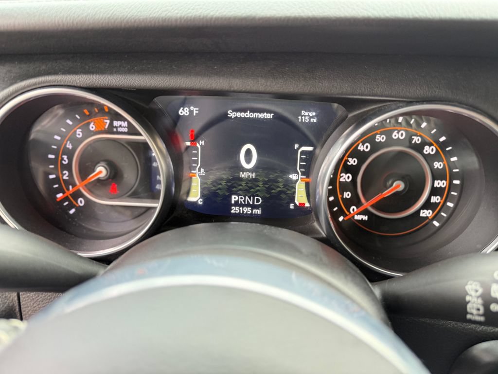 Used 2020 Jeep Wrangler Unlimited Sahara AWD/4WD image 14