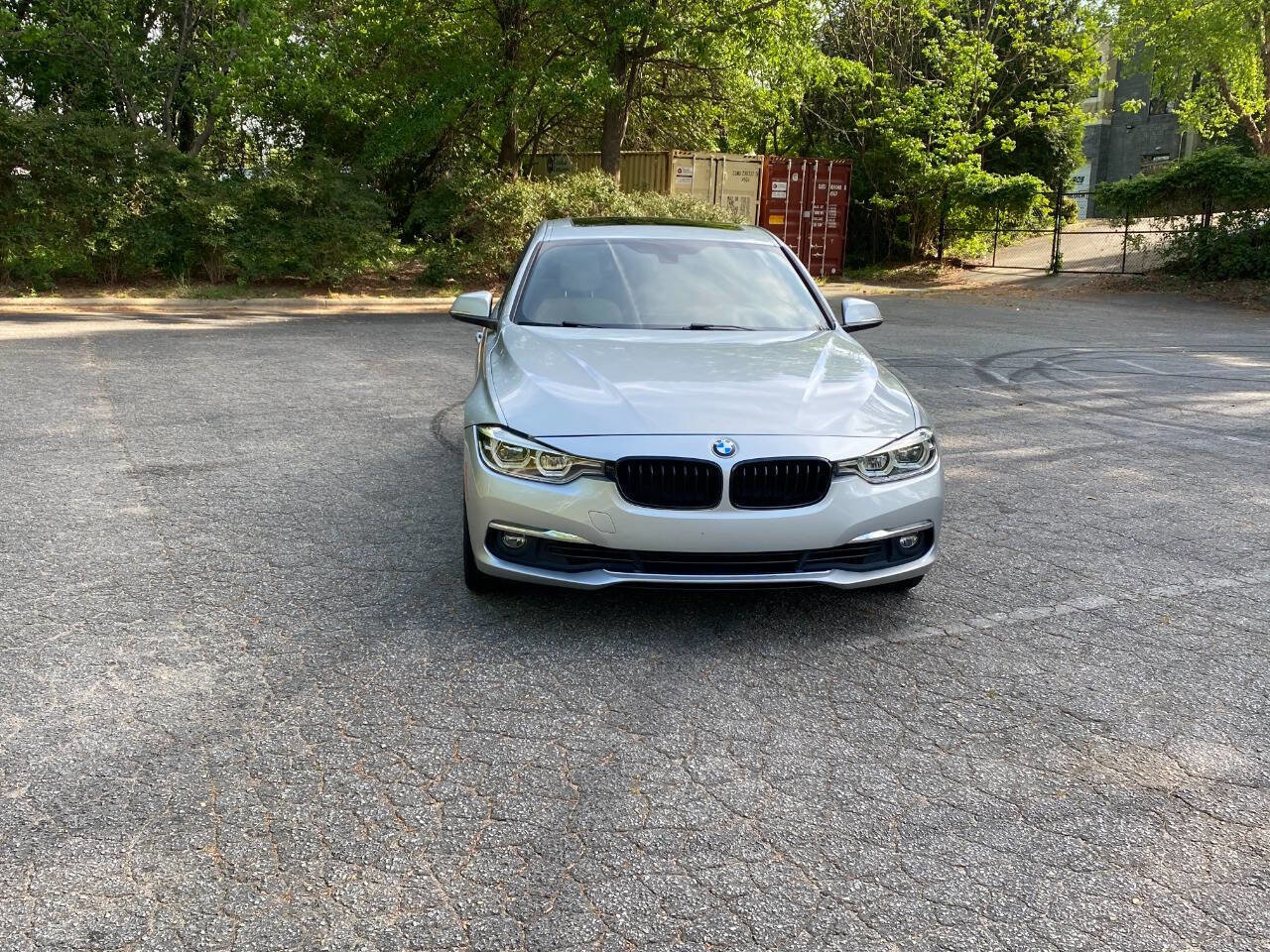 Used 2018 BMW 330i xDrive Sedan AWD/4WD image 2