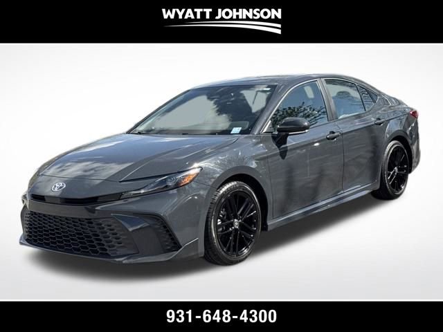 Used 2025 Toyota Camry SE image 1
