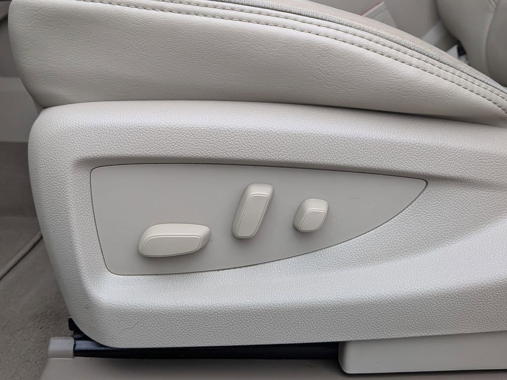 Used 2019 GMC Yukon Denali image 13