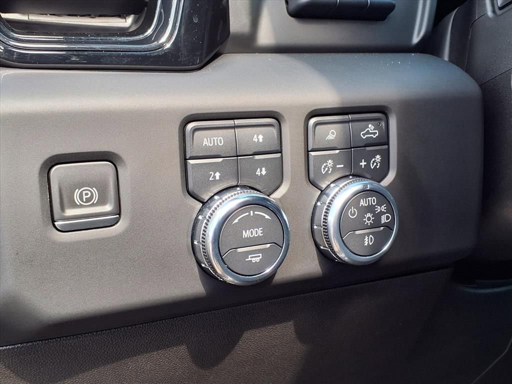 Used 2022 GMC Sierra 1500 AT4 w/ AT4 Premium Package image 30