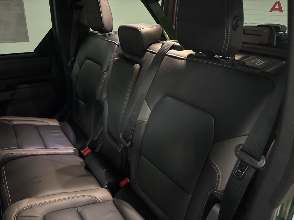 New 2025 Ford Bronco Outer Banks w/ Black Appearance Package image 29