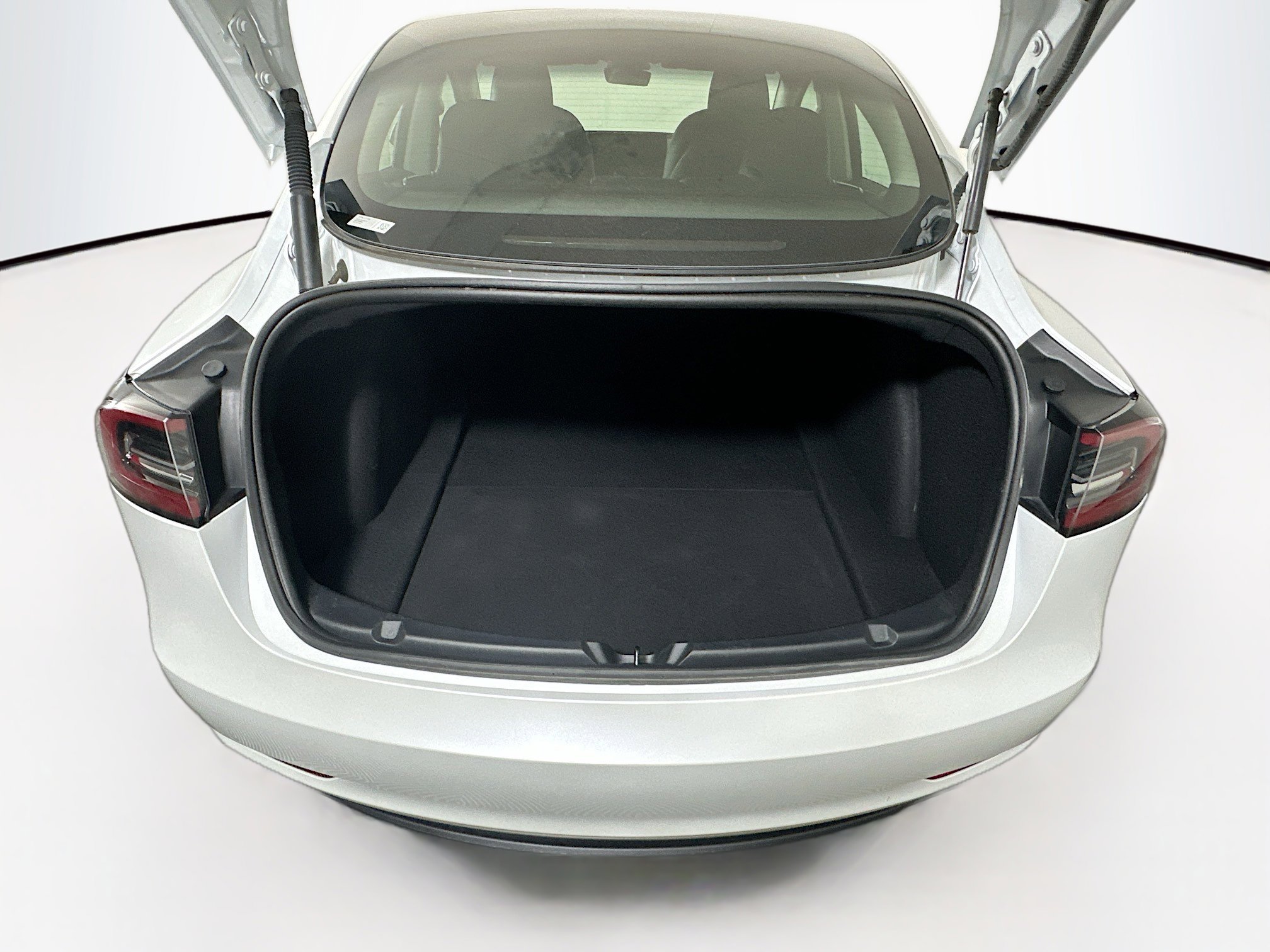 Used 2023 Tesla Model 3 Standard Range image 28