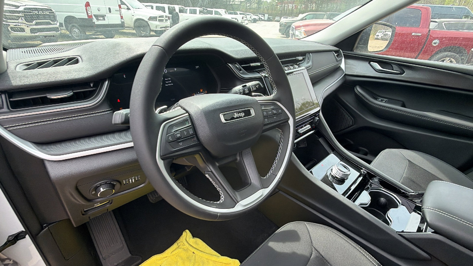 Used 2023 Jeep Grand Cherokee Laredo w/ Trailer Tow Prep Group (B) image 25