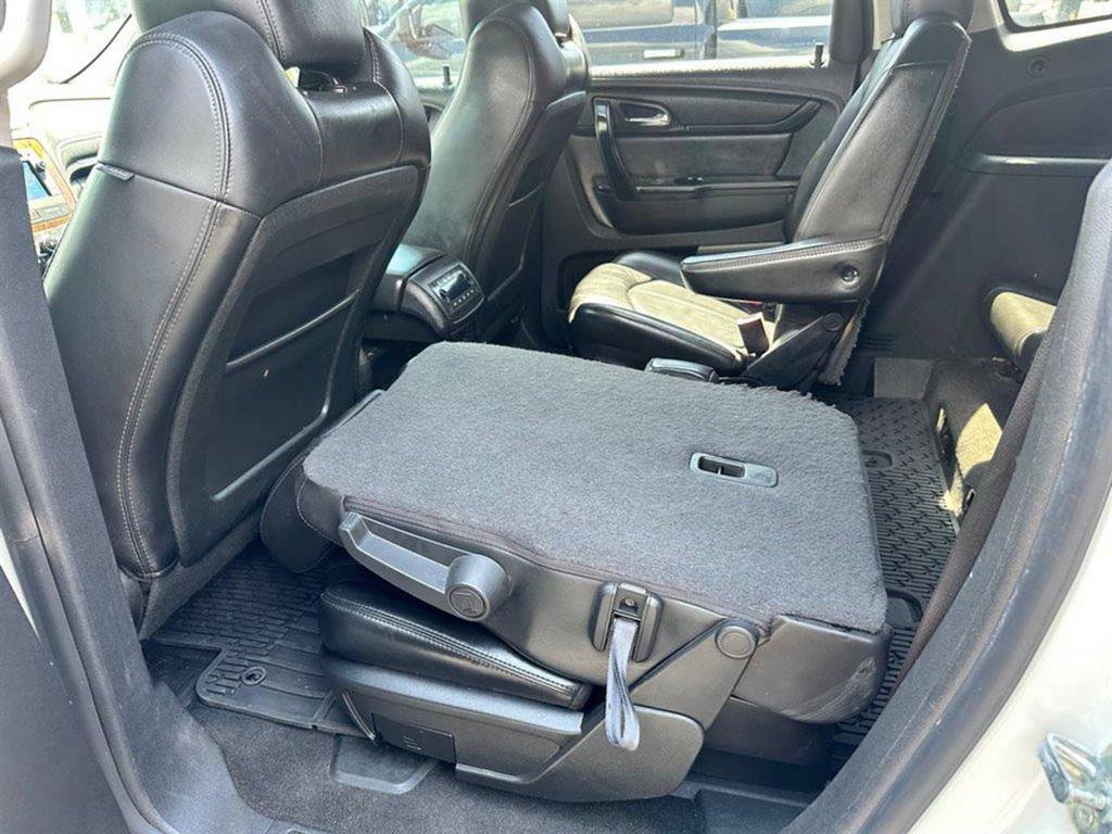 Used 2014 Chevrolet Traverse LT FWD image 12