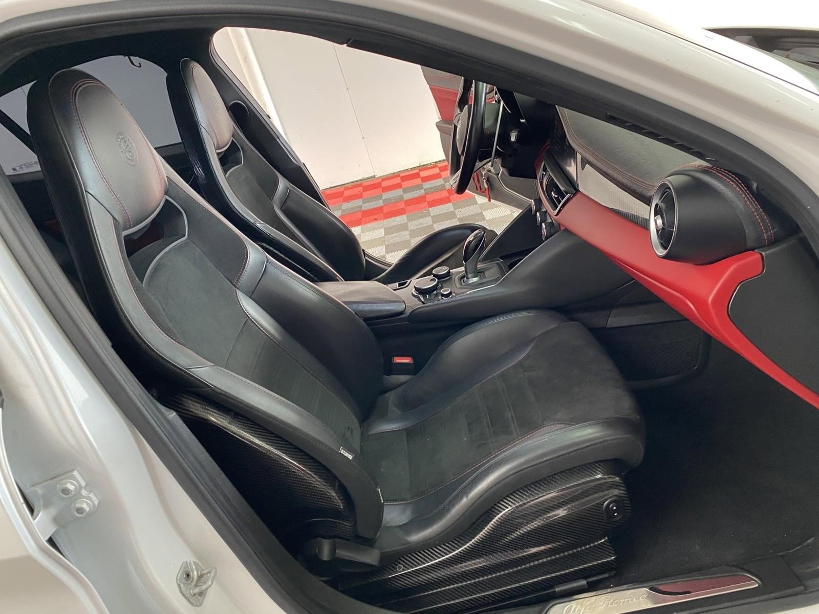 Used 2019 Alfa Romeo Giulia Quadrifoglio w/ Driver Assist Dynamic Package image 9