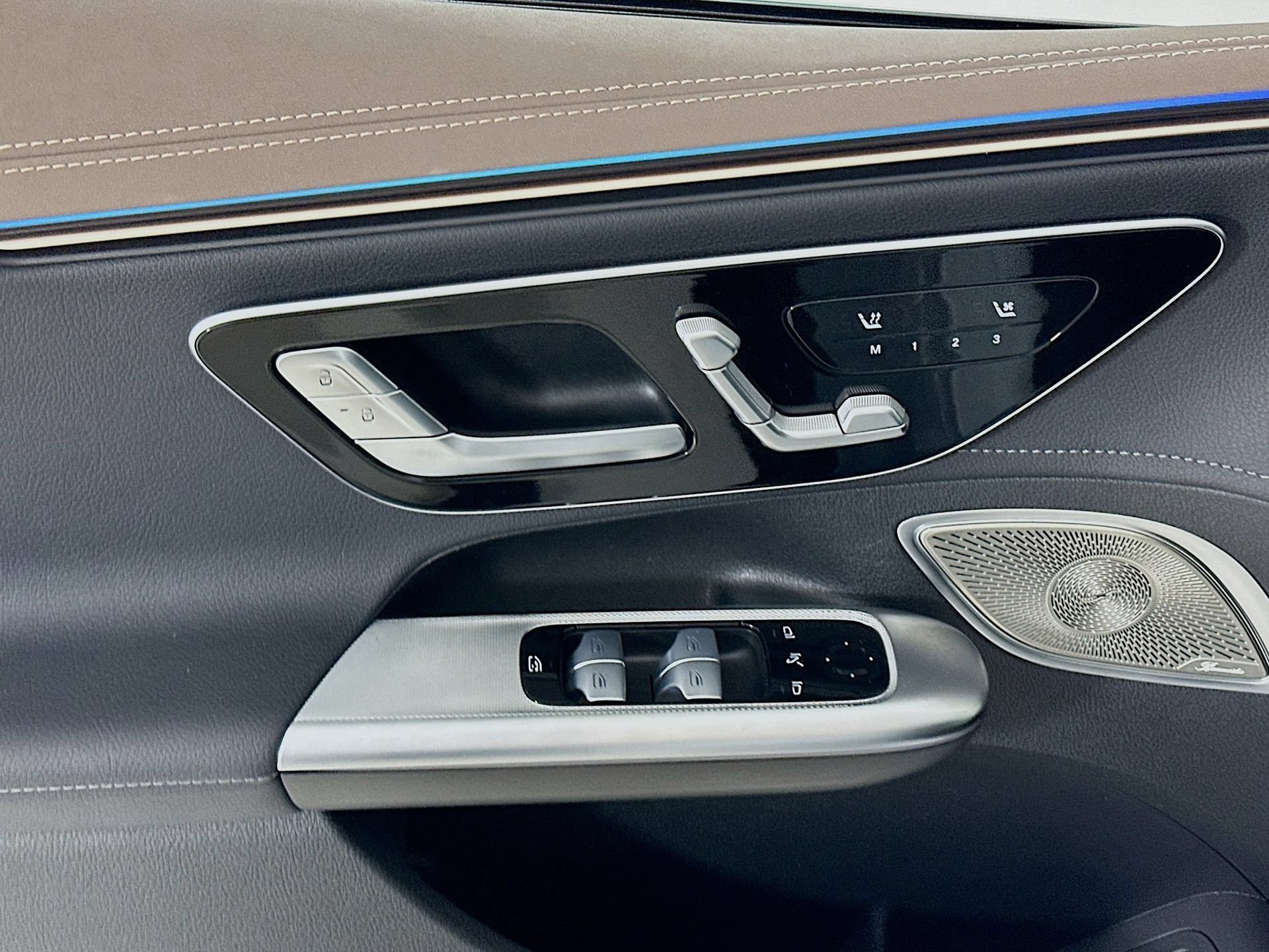 Certified 2023 Mercedes-Benz EQE 500 4MATIC Sedan image 19