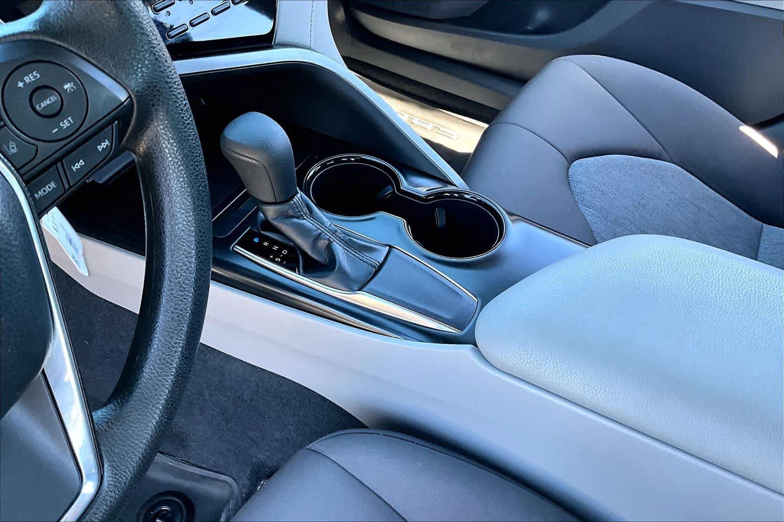 Used 2019 Toyota Camry LE FWD image 16