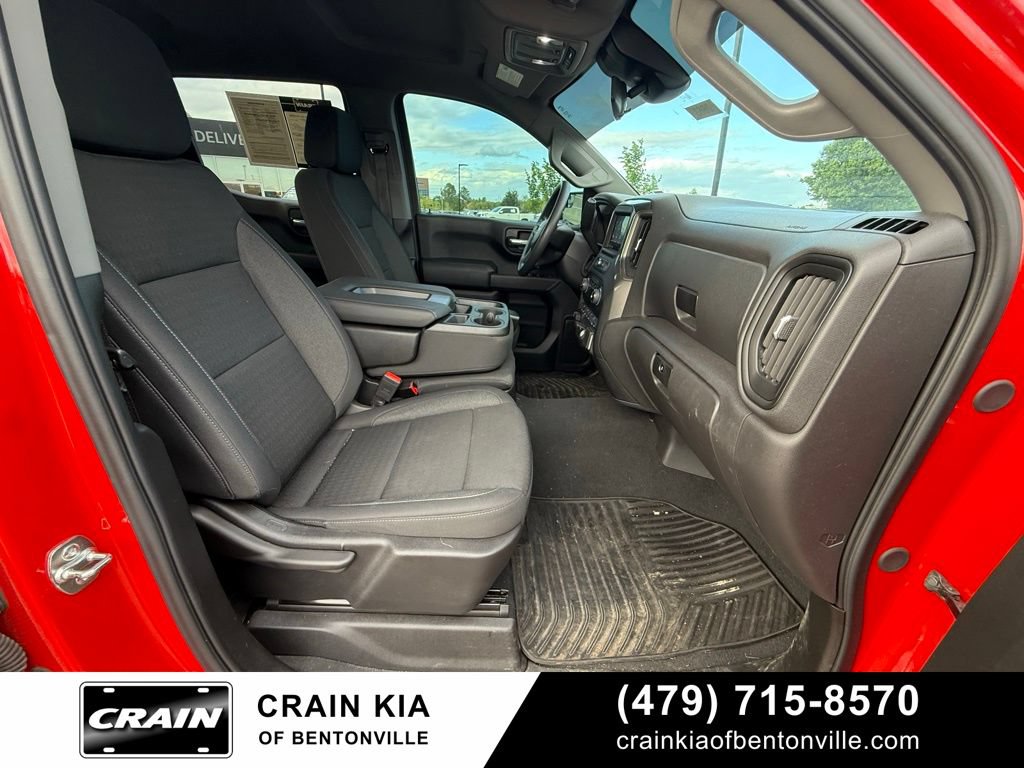 Used 2025 Chevrolet Silverado 1500 Custom Trail Boss AWD/4WD image 31