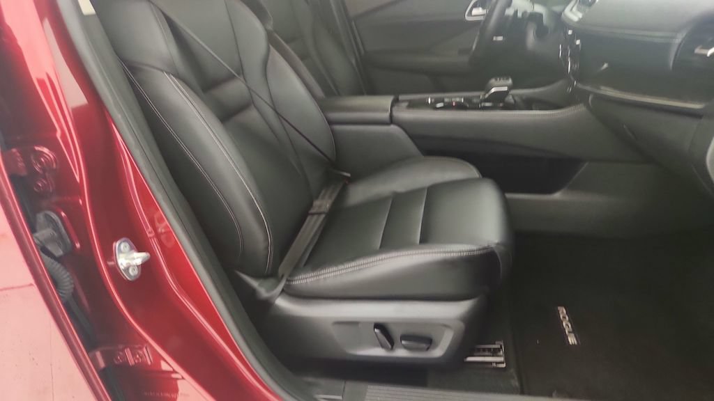 Used 2021 Nissan Rogue SL FWD image 31
