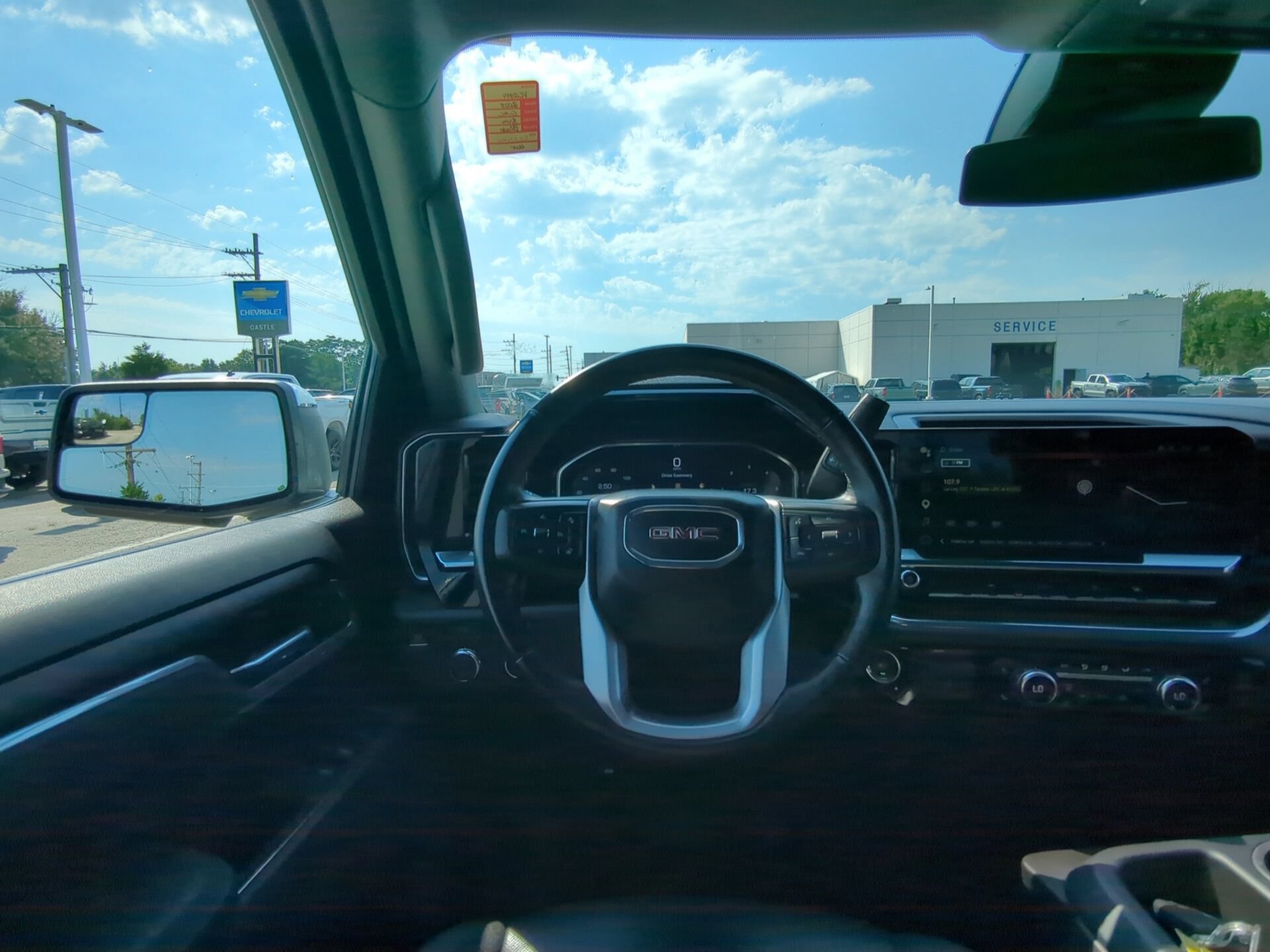 Used 2025 GMC Sierra 1500 SLT AWD/4WD image 13