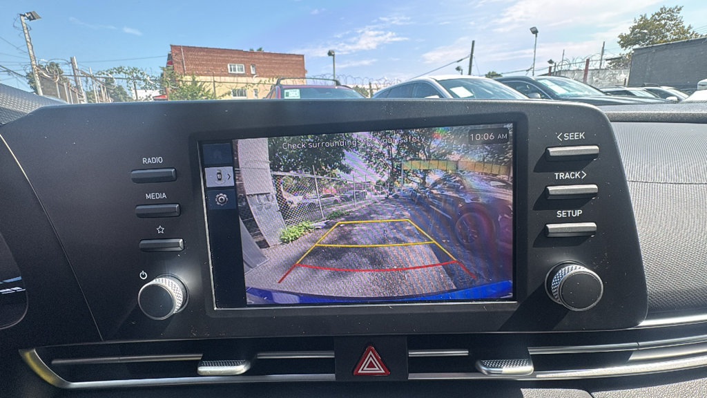 Used 2025 Hyundai Elantra SE FWD image 26