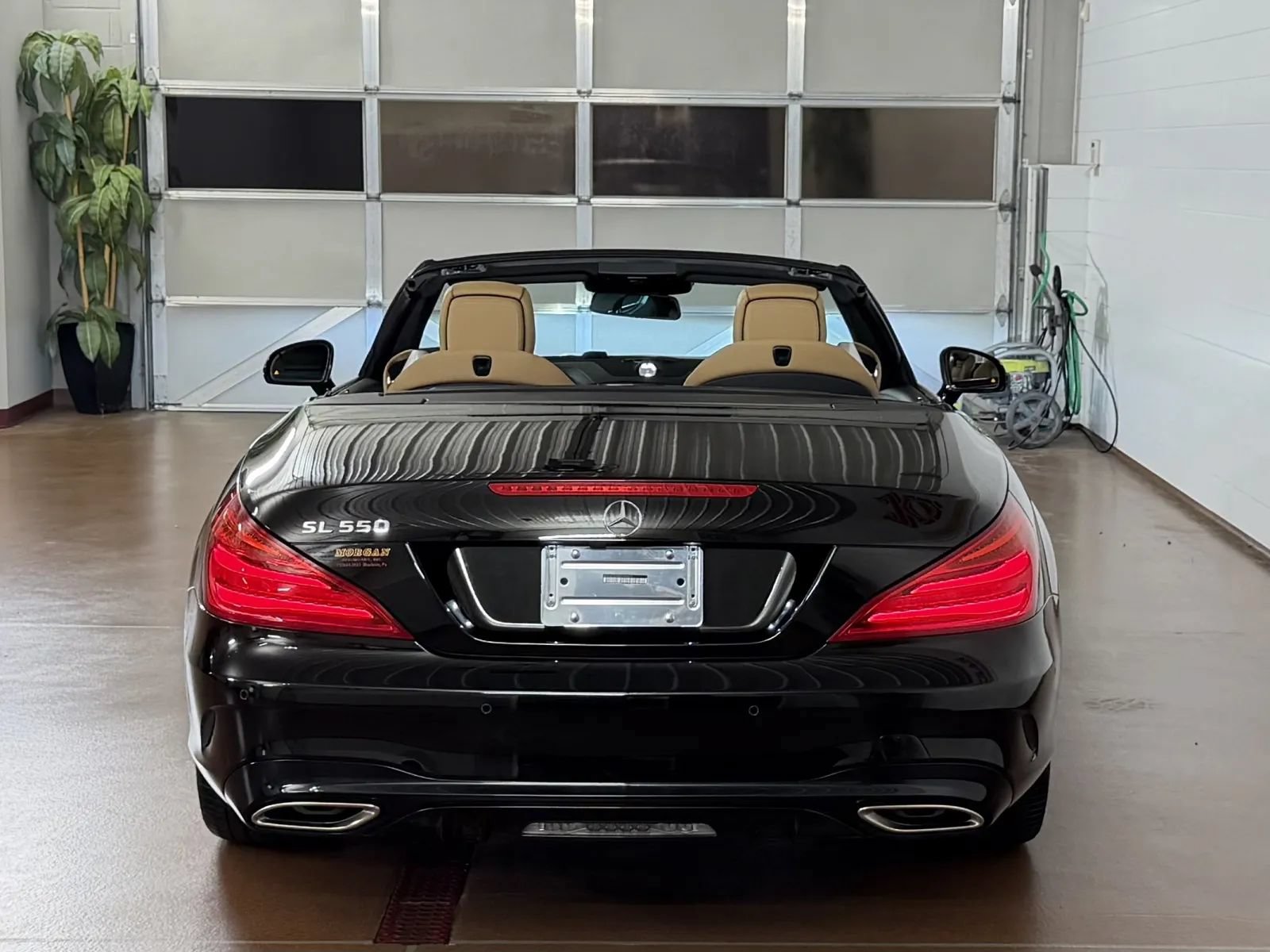 Used 2017 Mercedes-Benz SL 550 image 4