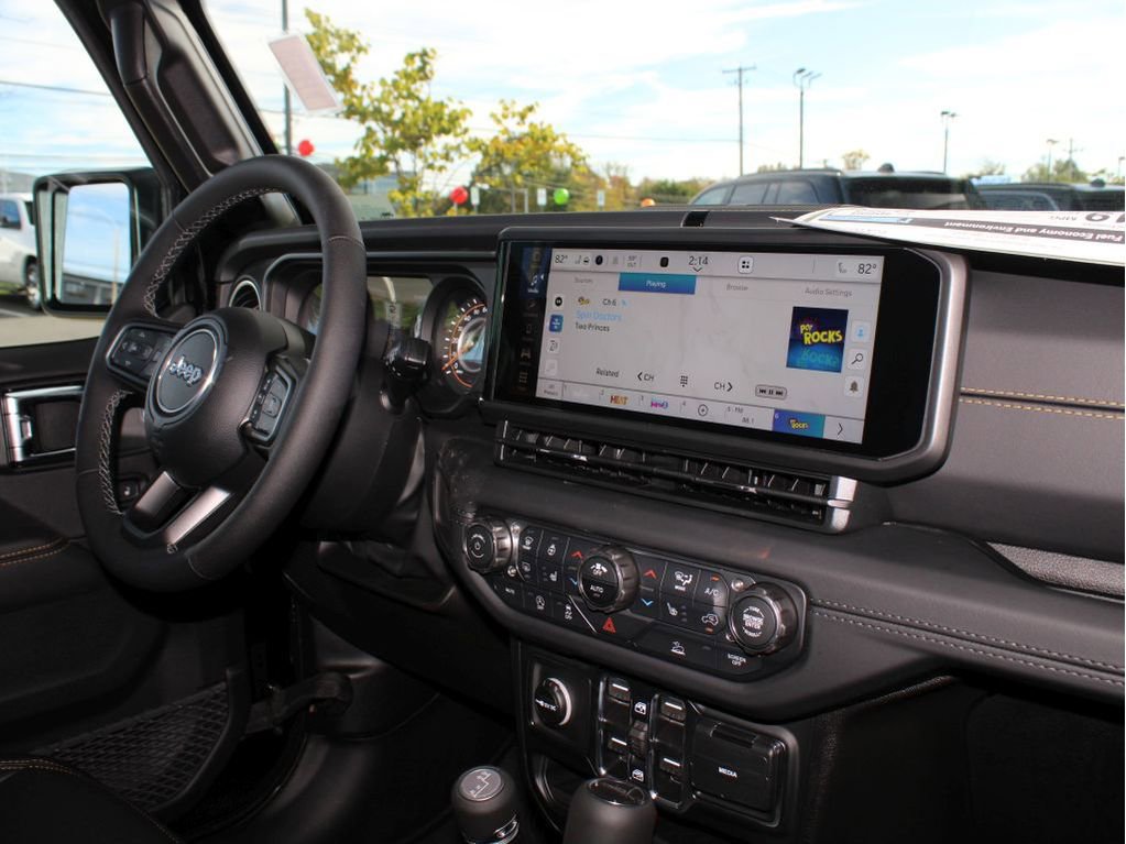 New 2025 Jeep Gladiator Sport image 30