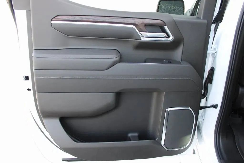 New 2026 GMC Sierra 1500 SLT image 25