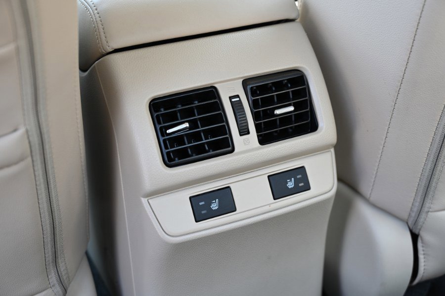 Used 2017 Subaru Legacy 3.6R Limited image 19