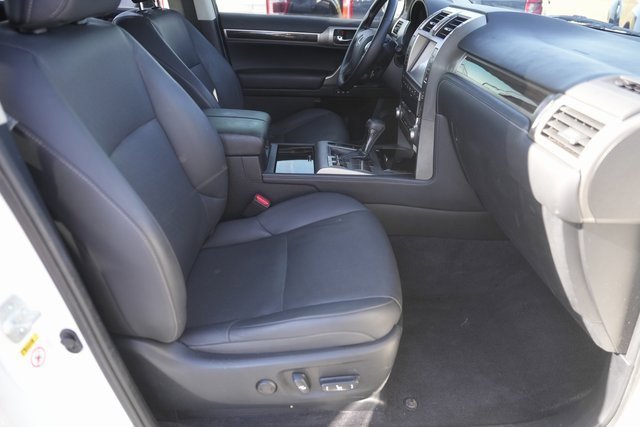 Used 2014 Lexus GX 460 image 19