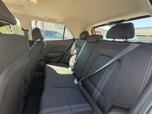 Used 2025 Hyundai Venue SEL FWD image 14