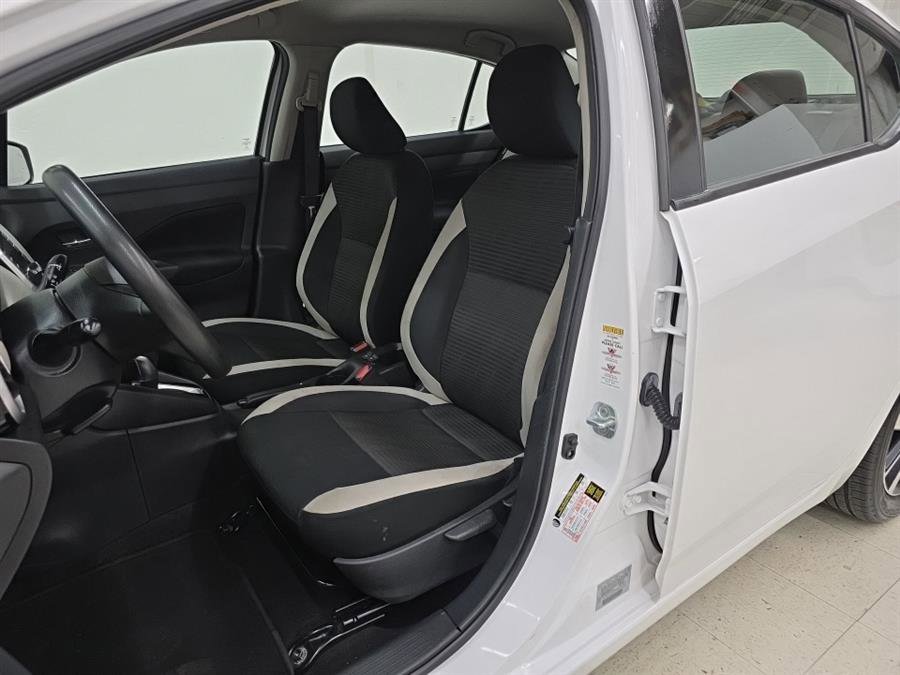 Used 2021 Nissan Versa SV image 7