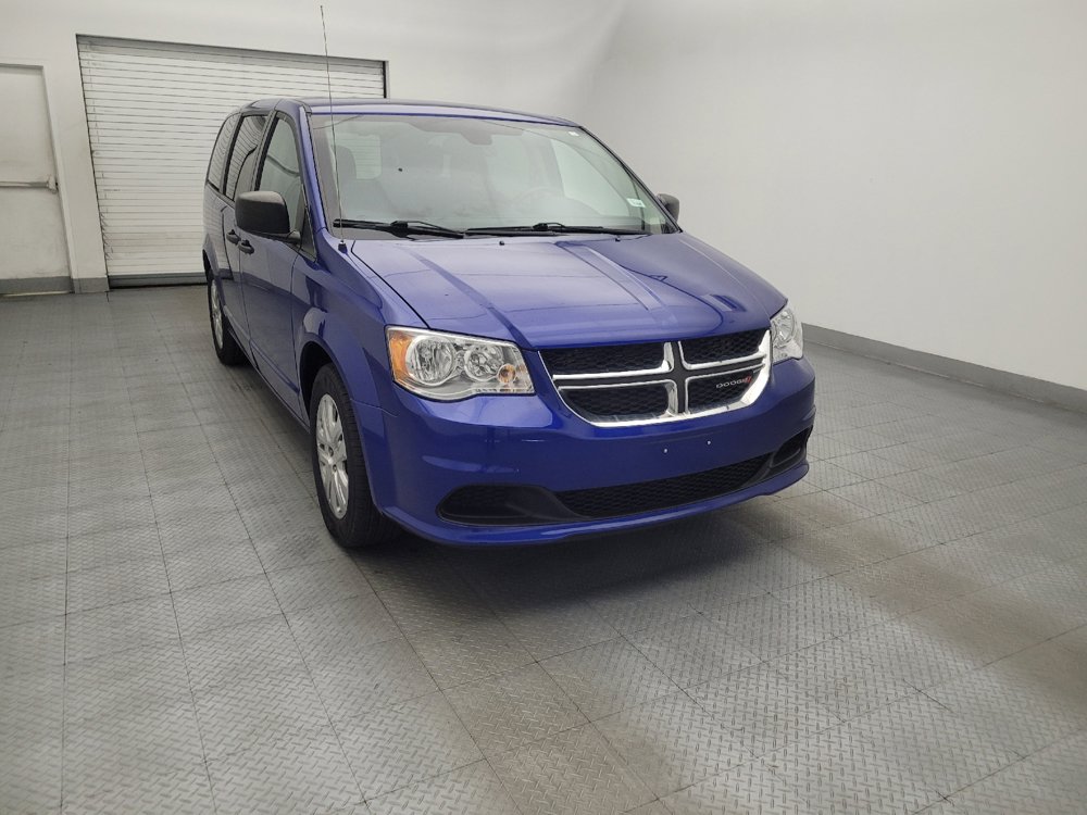 Used 2019 Dodge Grand Caravan SE FWD image 13