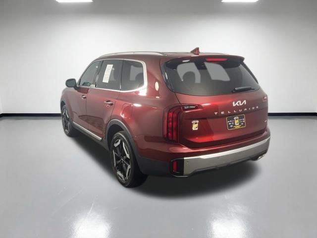 Used 2023 Kia Telluride S image 4