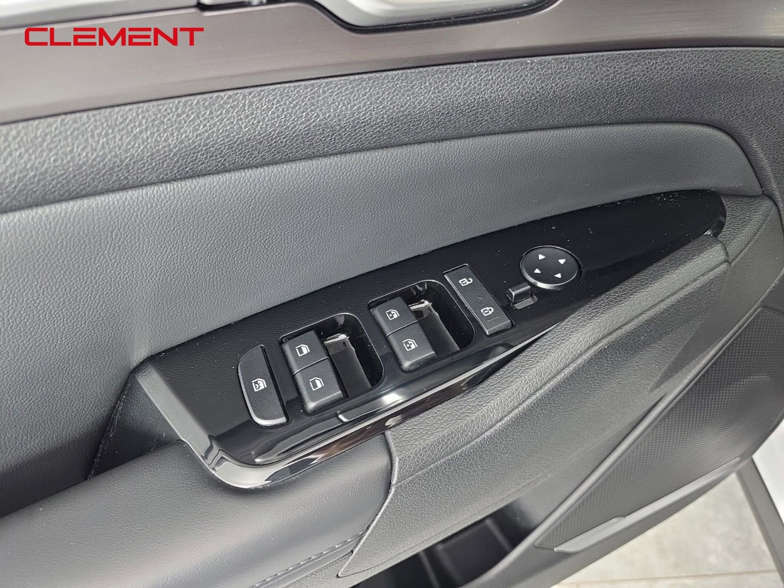 Used 2023 Kia Sportage EX image 22