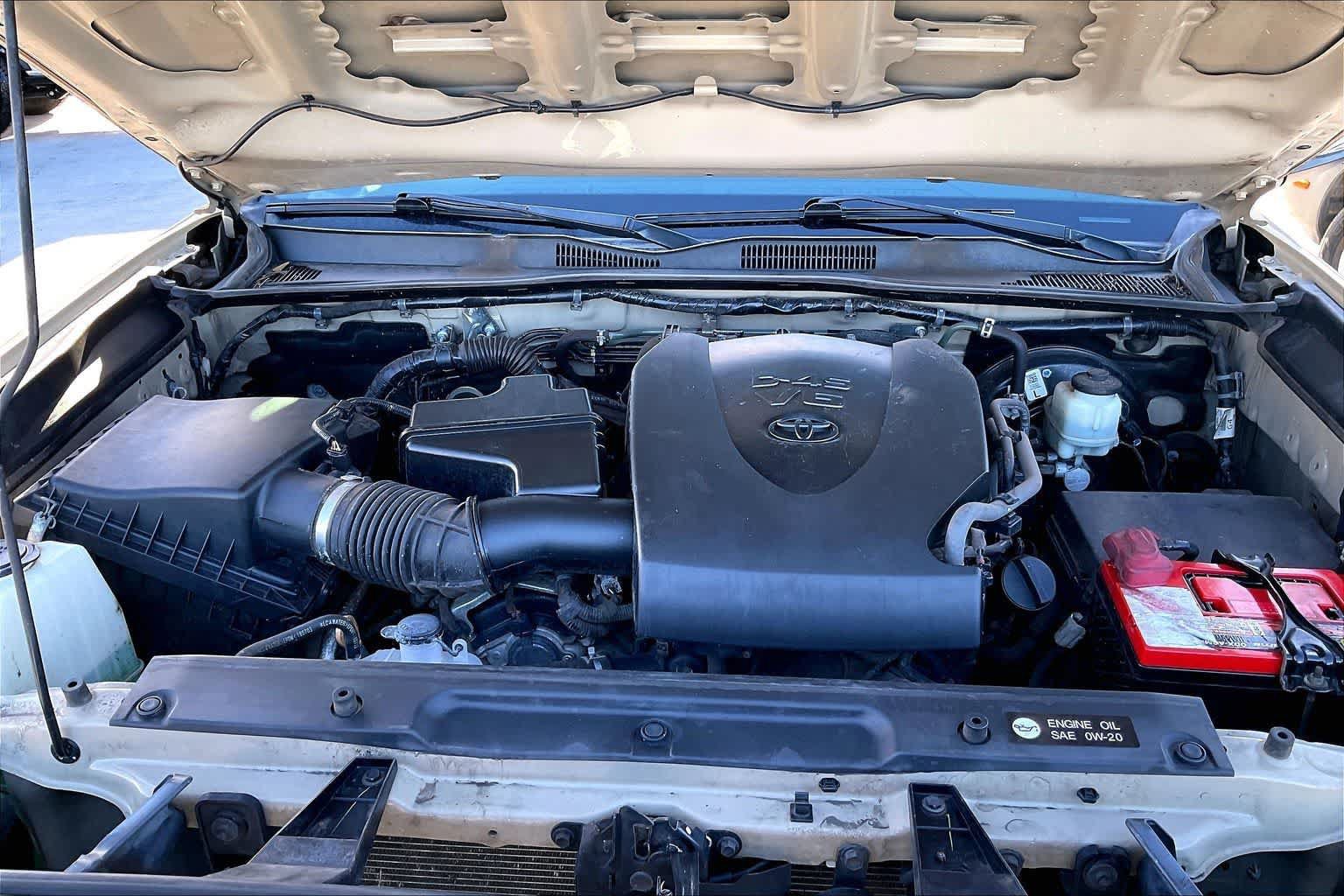 Used 2019 Toyota Tacoma TRD Sport AWD/4WD image 9