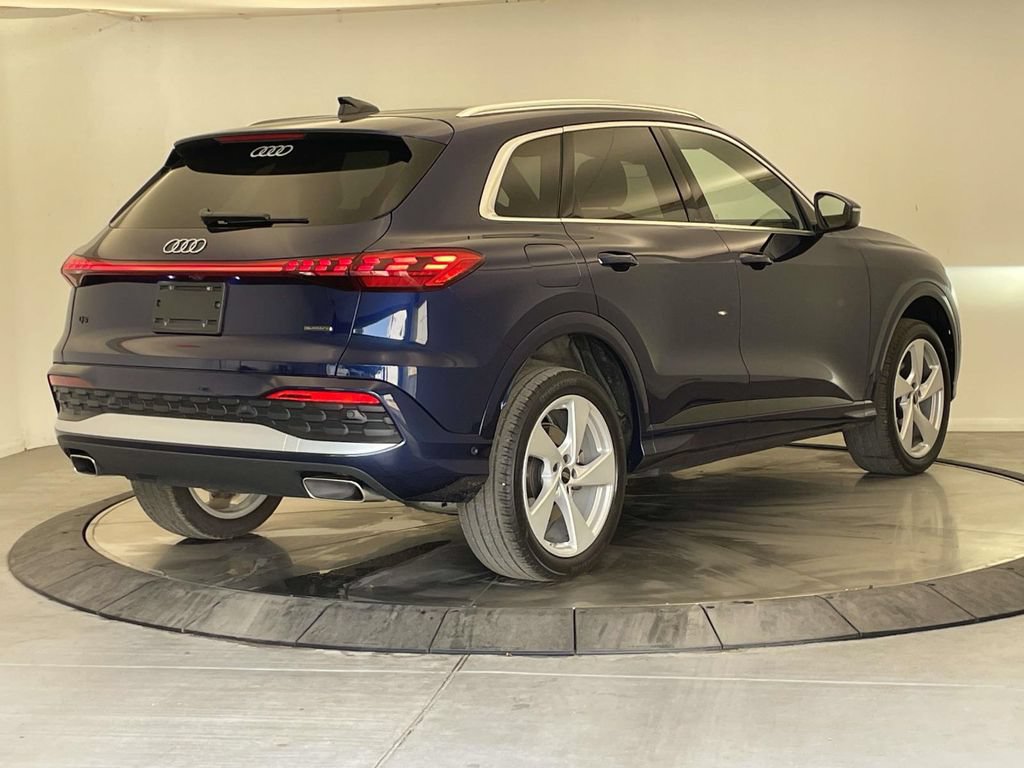 Certified 2025 Audi Q5 Premium w/ Premium Plus AWD/4WD image 7