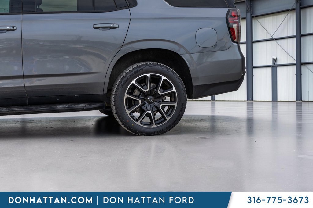 Used 2022 Chevrolet Tahoe RST w/ Luxury Package AWD/4WD image 37