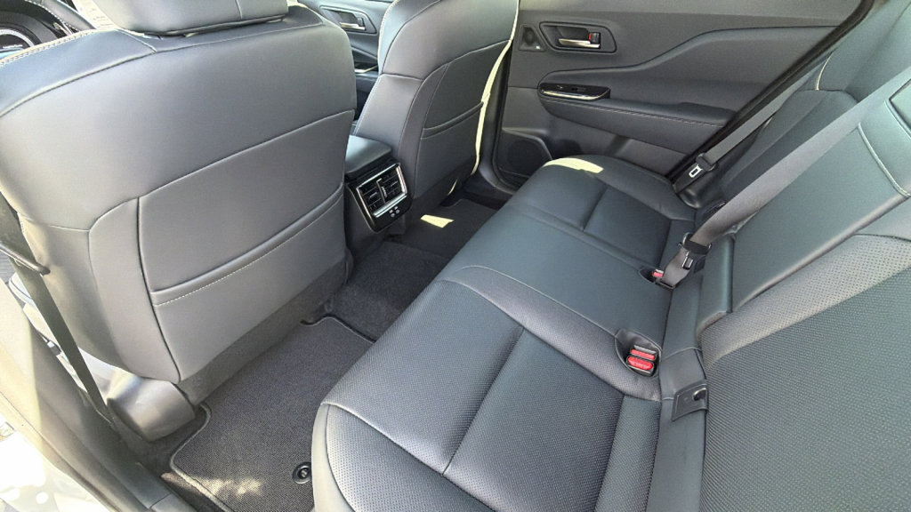 Certified 2025 Toyota Crown Signia w/ Advanced Technology Package image 24