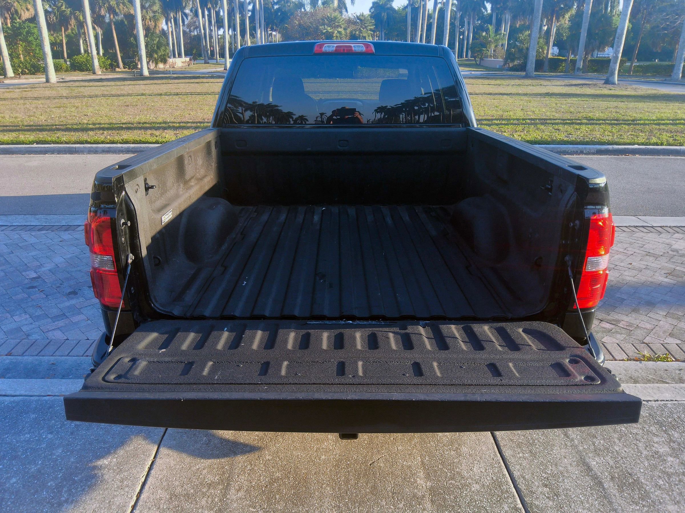 Used 2017 GMC Sierra 1500 SLE w/ SLE Value Package image 46