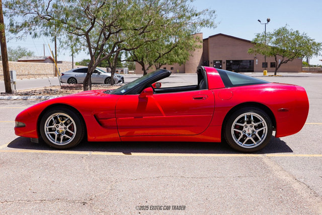 Used 1999 Chevrolet Corvette Coupe w/ Memory Pkg RWD image 3