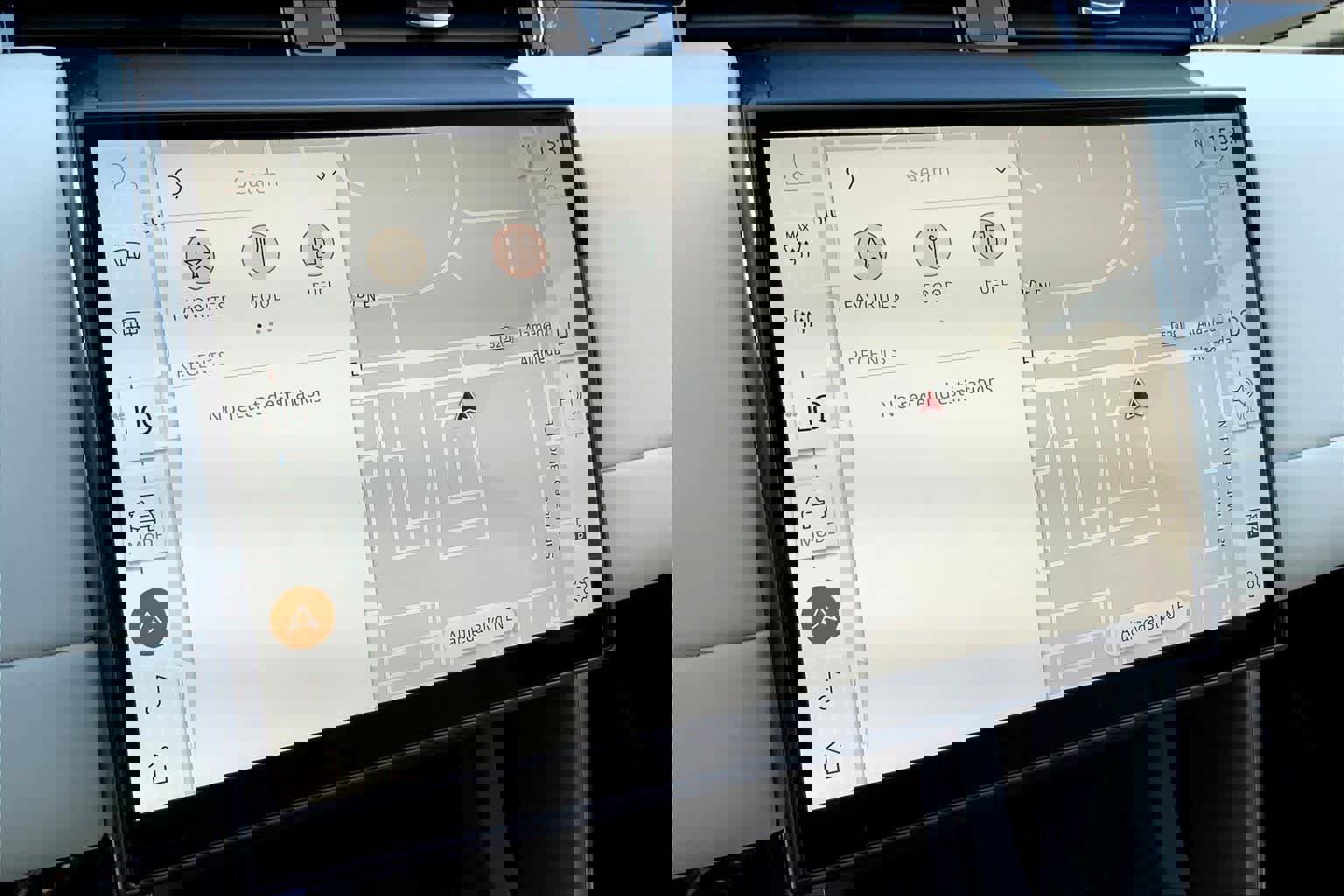 New 2025 Land Rover Discovery Sport S image 17