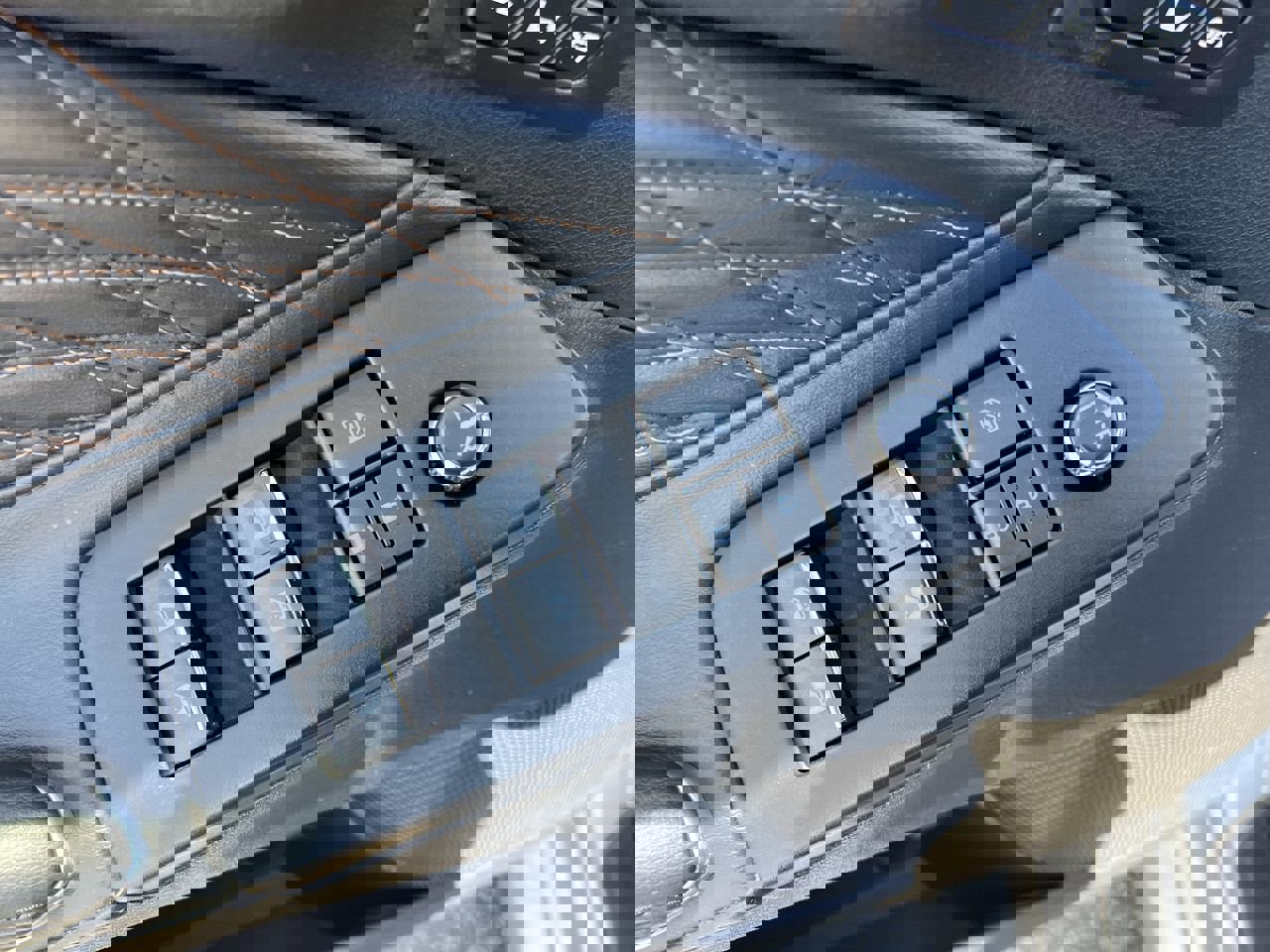 Used 2021 Toyota Avalon Limited w/ Advanced Safety Package image 15