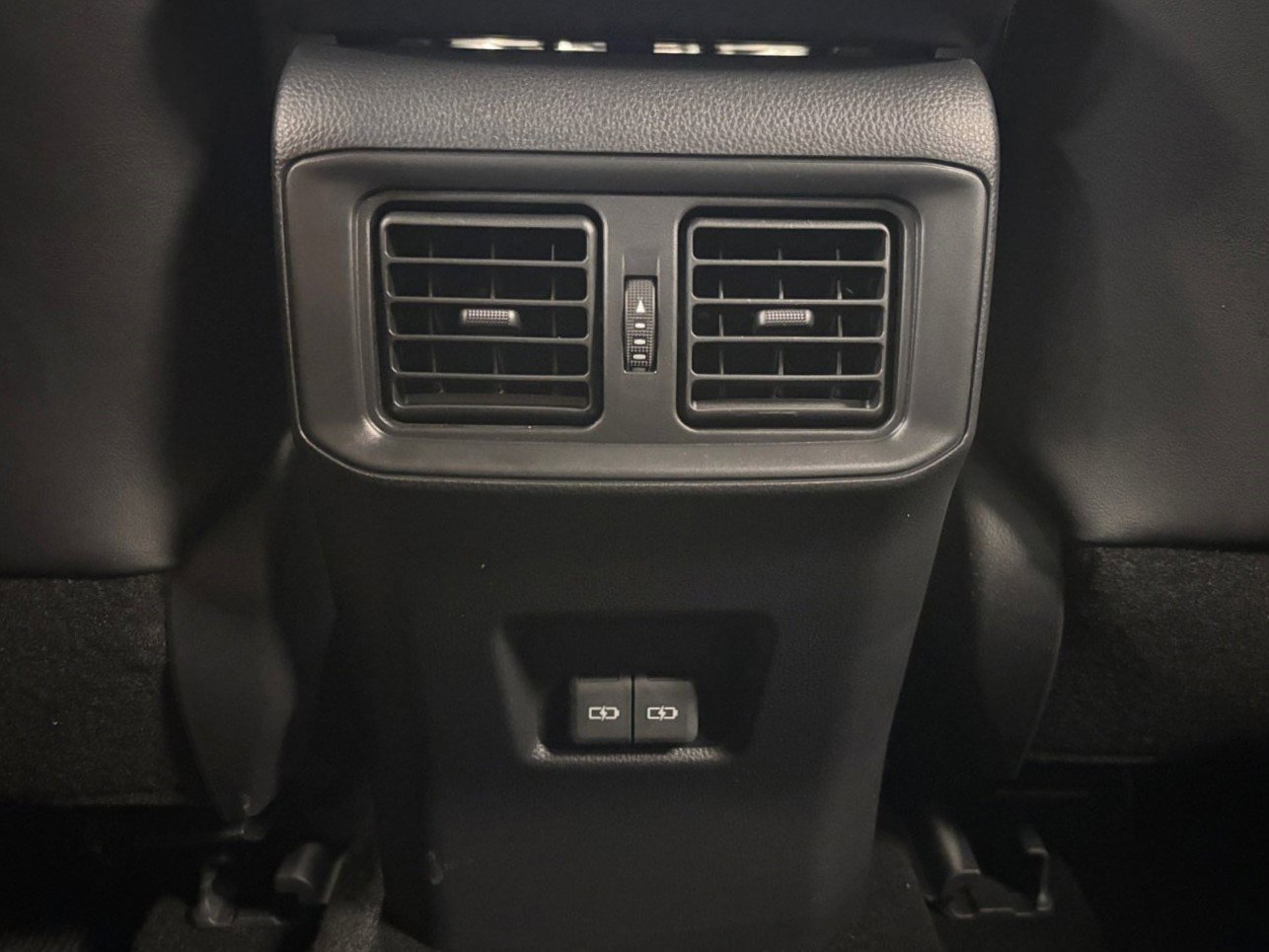 Used 2023 Toyota RAV4 Limited AWD/4WD image 40