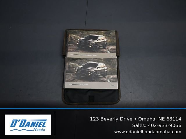Used 2018 Jeep Cherokee Limited image 42