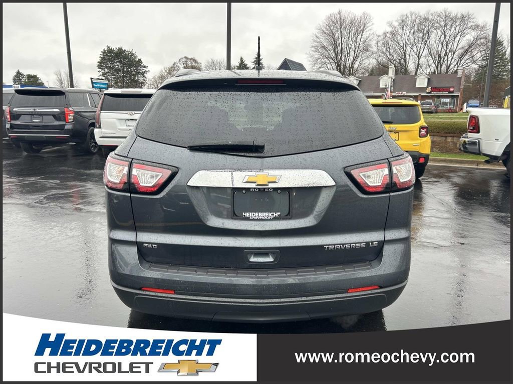 Used 2013 Chevrolet Traverse LS image 4