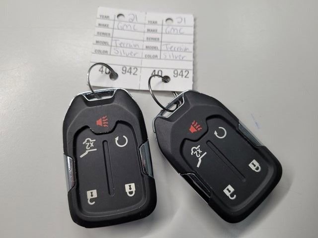 Used 2021 GMC Terrain SLE w/ Driver Convenience Package image 10