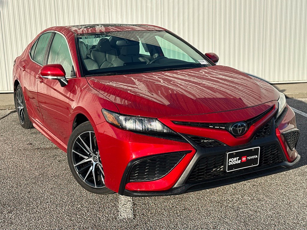 Used 2024 Toyota Camry SE w/ Convenience Package FWD image 10