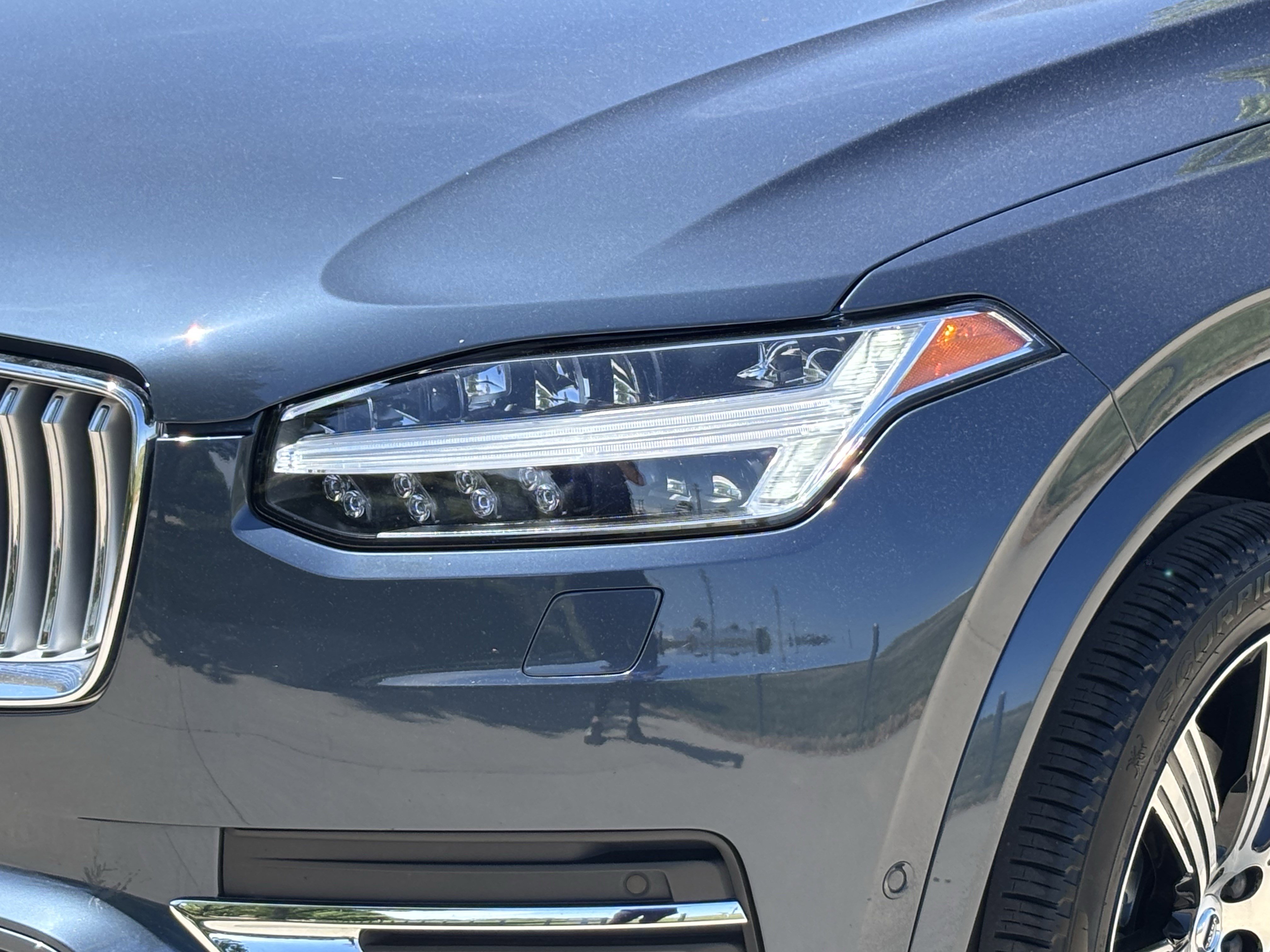 Used 2024 Volvo XC90 B6 Ultimate w/ Protection Package Premier AWD/4WD image 6