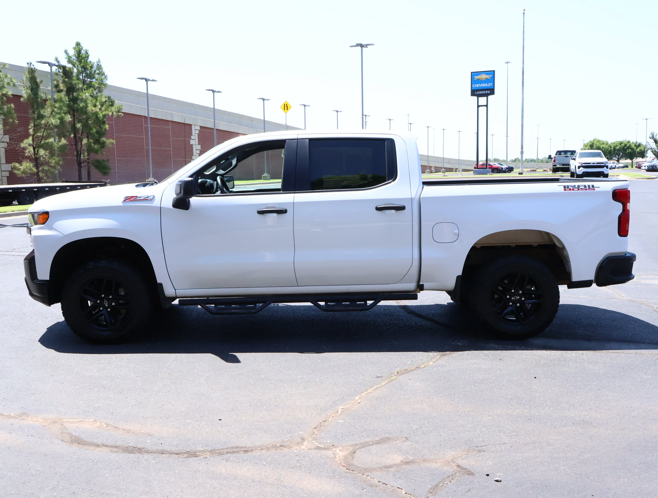 Used 2020 Chevrolet Silverado 1500 Custom Trail Boss AWD/4WD image 28