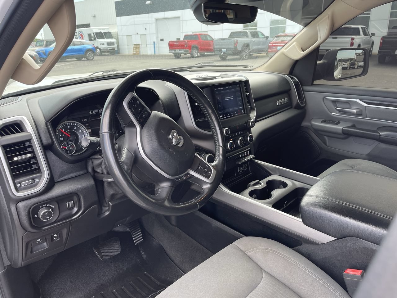 Used 2020 RAM 1500 Big Horn AWD/4WD image 10