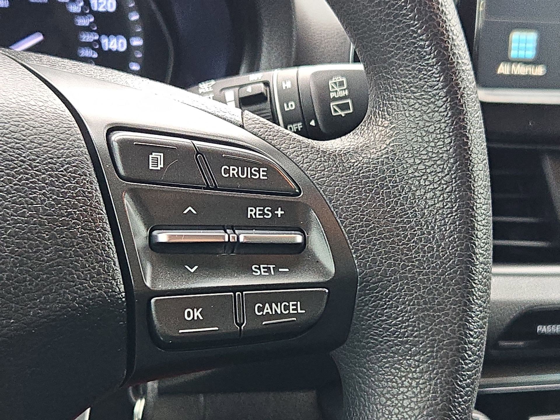 Used 2020 Hyundai Elantra GT image 17