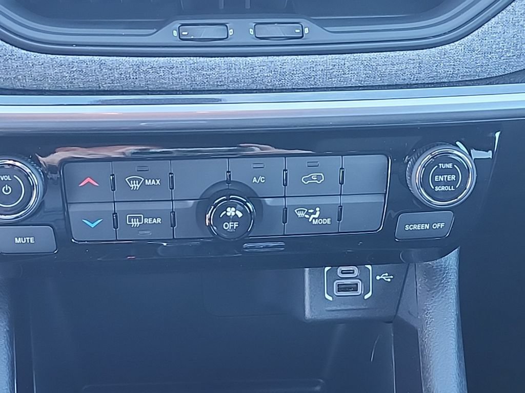 New 2026 Jeep Compass Latitude AWD/4WD image 9