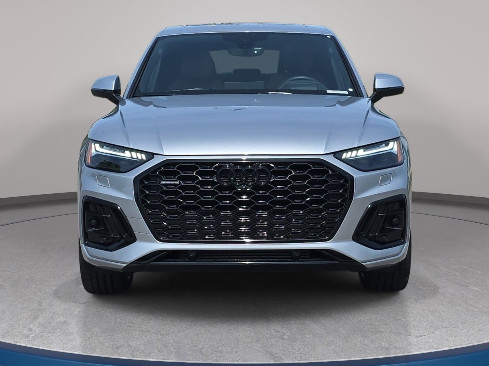 Used 2025 Audi Q5 Prestige w/ Prestige Package image 2