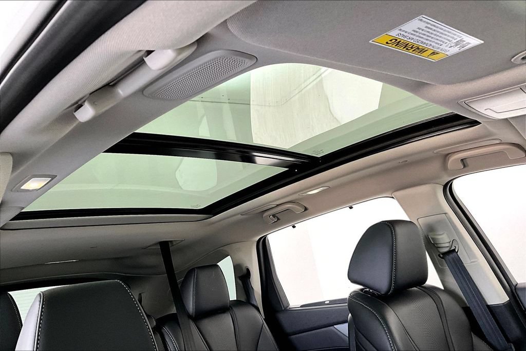 Certified 2026 Acura MDX w/ Technology Package FWD image 21