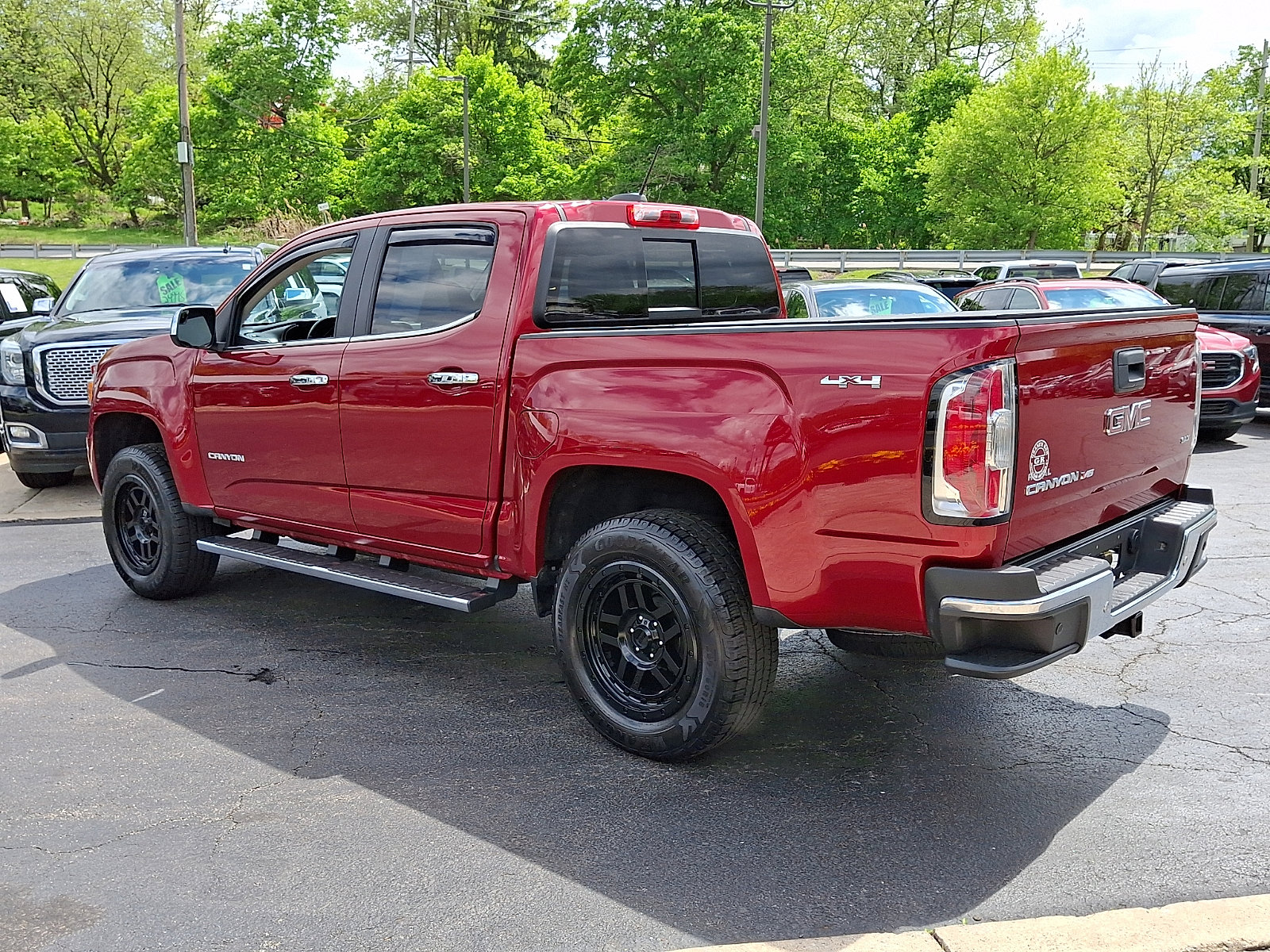 Used 2020 GMC Canyon SLT w/ Driver Alert Package AWD/4WD image 4