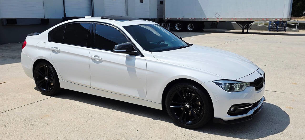 Used 2017 BMW 330i xDrive Sedan image 2